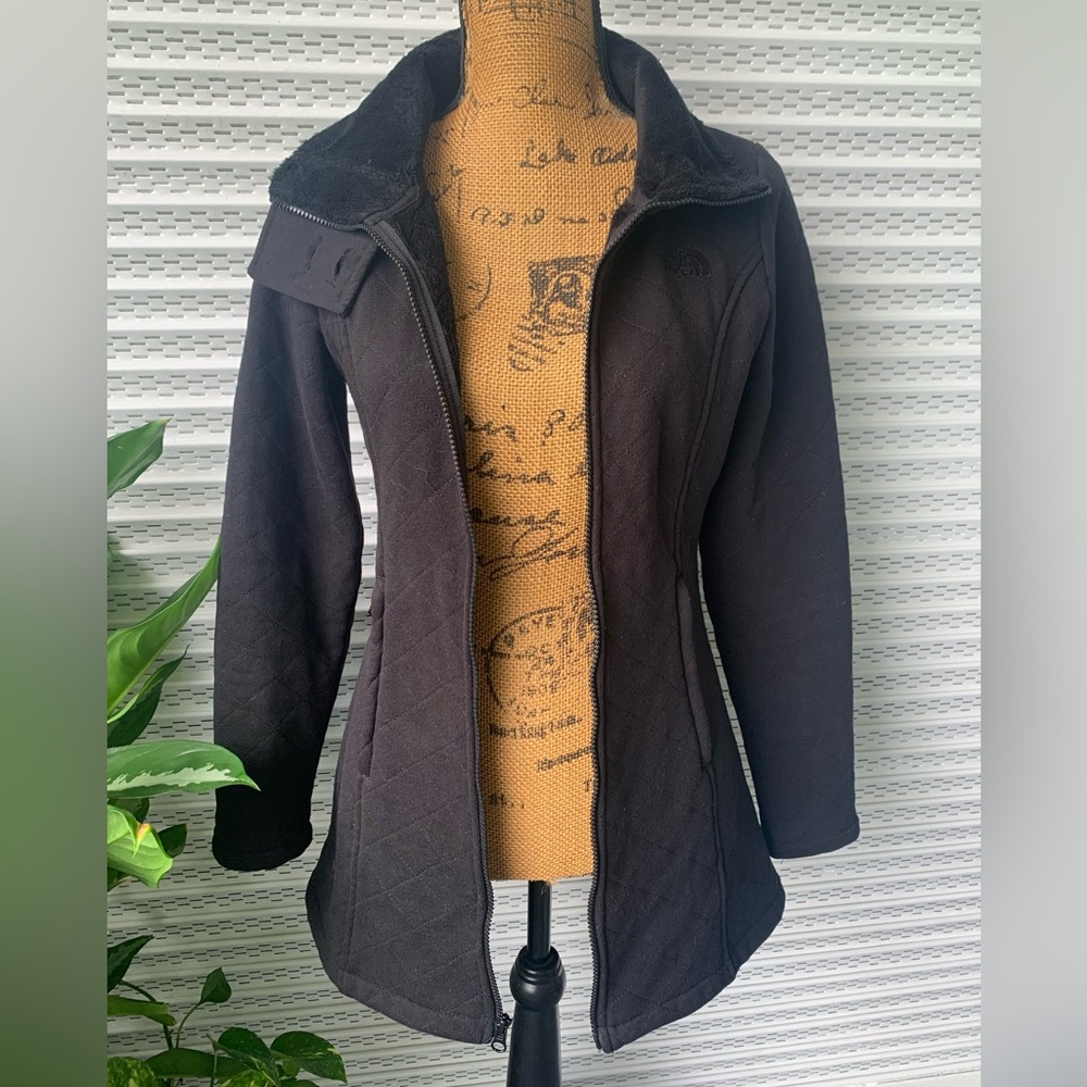 The North Face Fleece Artic Quilted AUQM Full Zip Jacket Coat. Black.